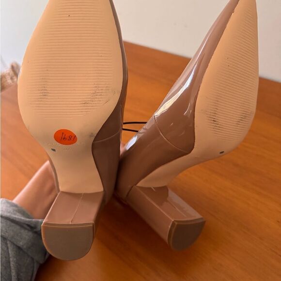 Elegant Cream Block Heel Pumps Marc fisher NEW - Picture 5 of 6